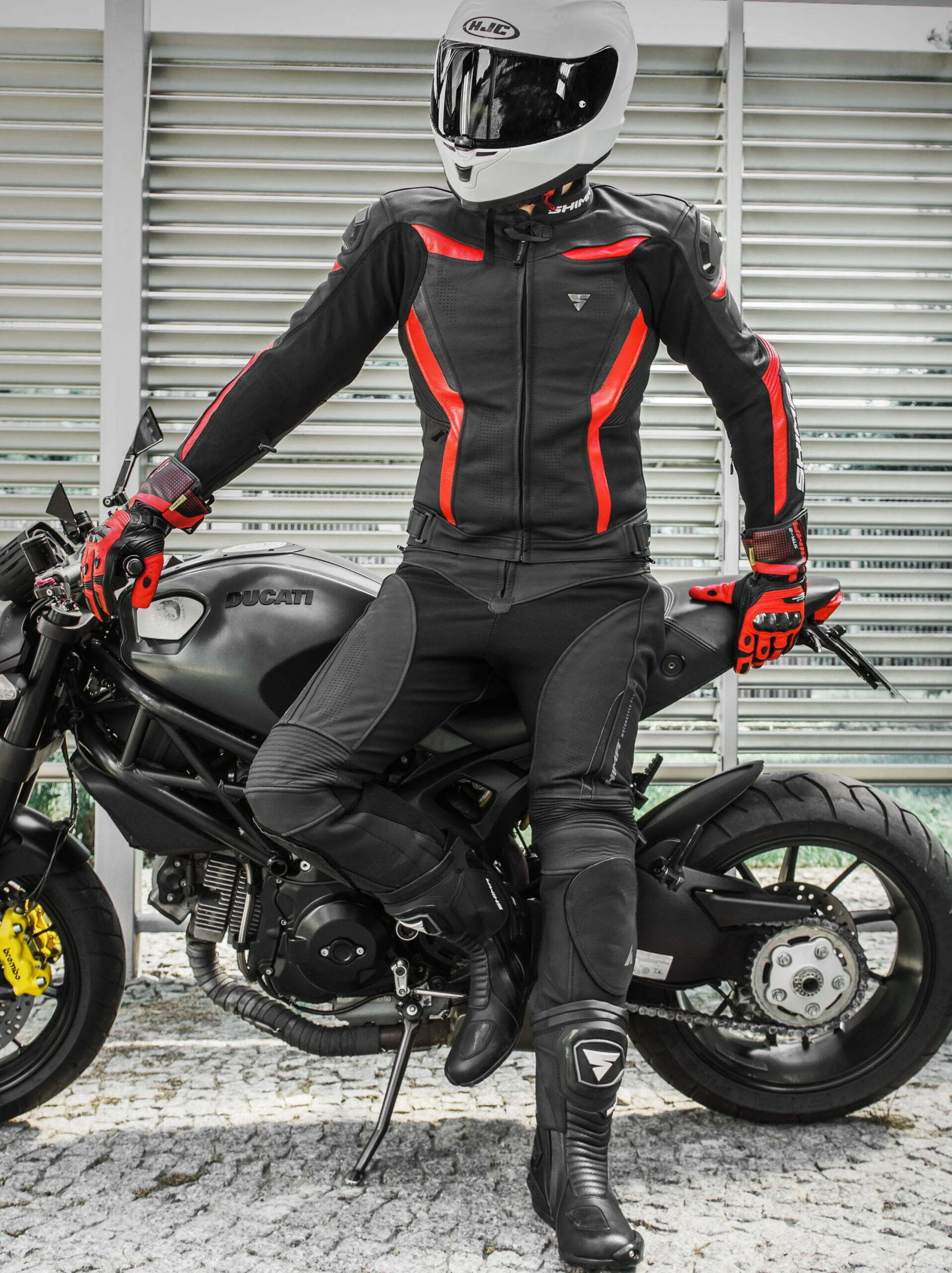 SHIMA_Chase_jacketpantsSTR-2_glovesRSX-6x-scaled