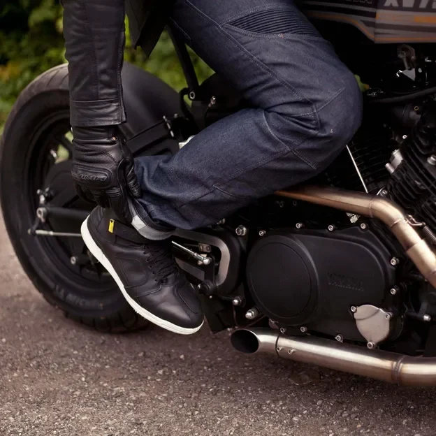 GRAVITY_gallery1 GRAVITY hosen-motorrad-manner-shima-1