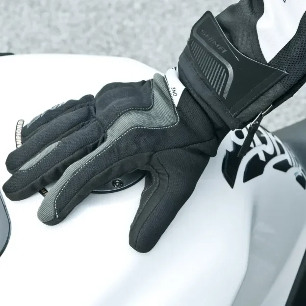 ONE_gallery1 ONE motorrad-handschuhe-herren-shima-1