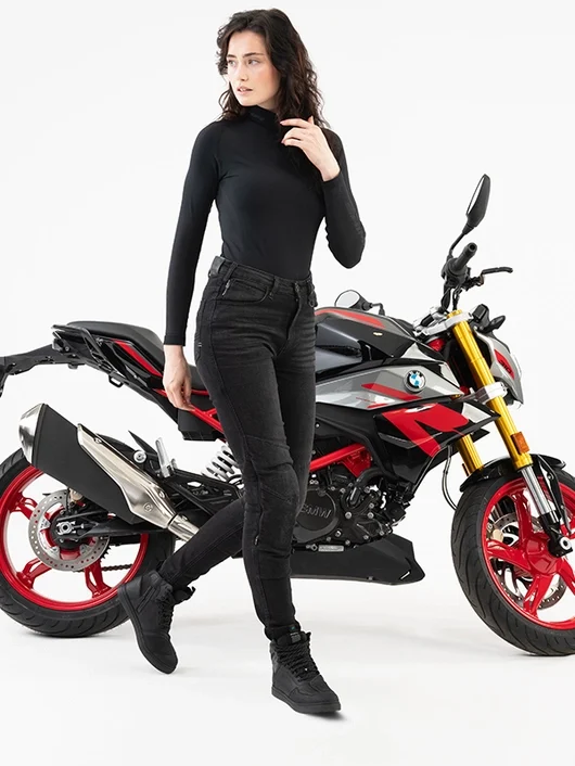 SHIMA_REBEL WP_BLACK_LADY_600x800_01