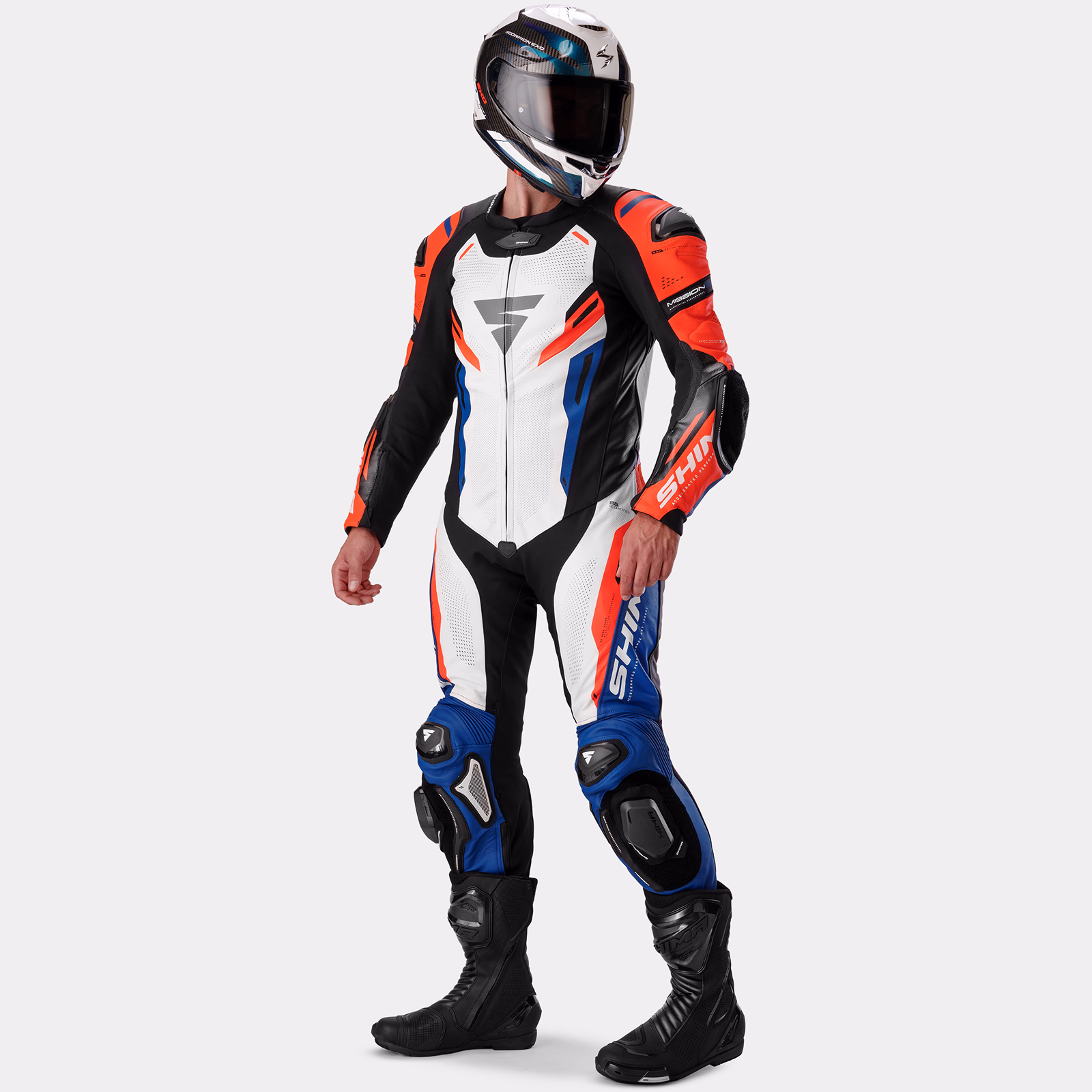 01_SHIMA_MISSION RS_SUIT_MEN_BLUE WHITE RED