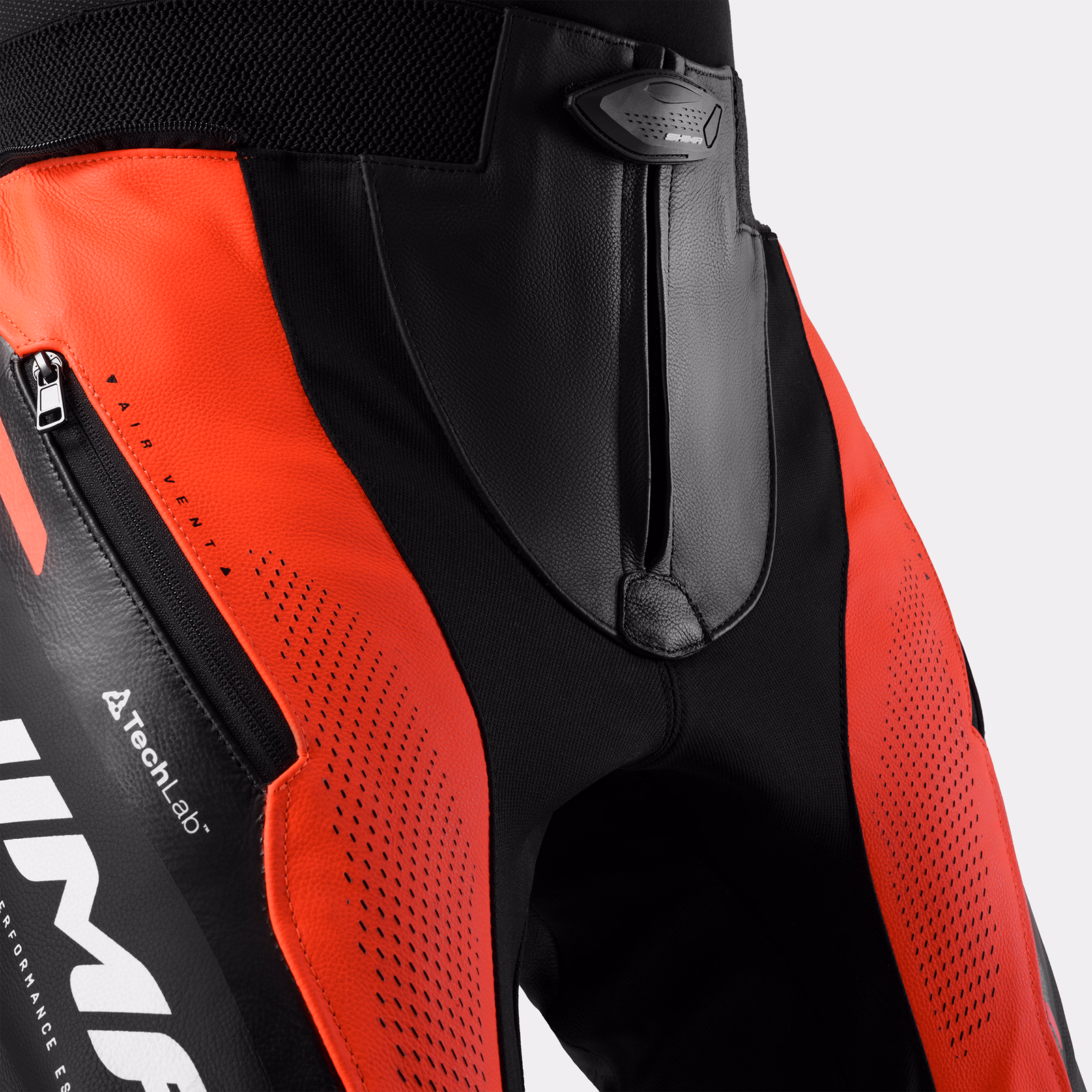 05_SHIMA_MISSION ST_MEN_PNT_RED FLUO