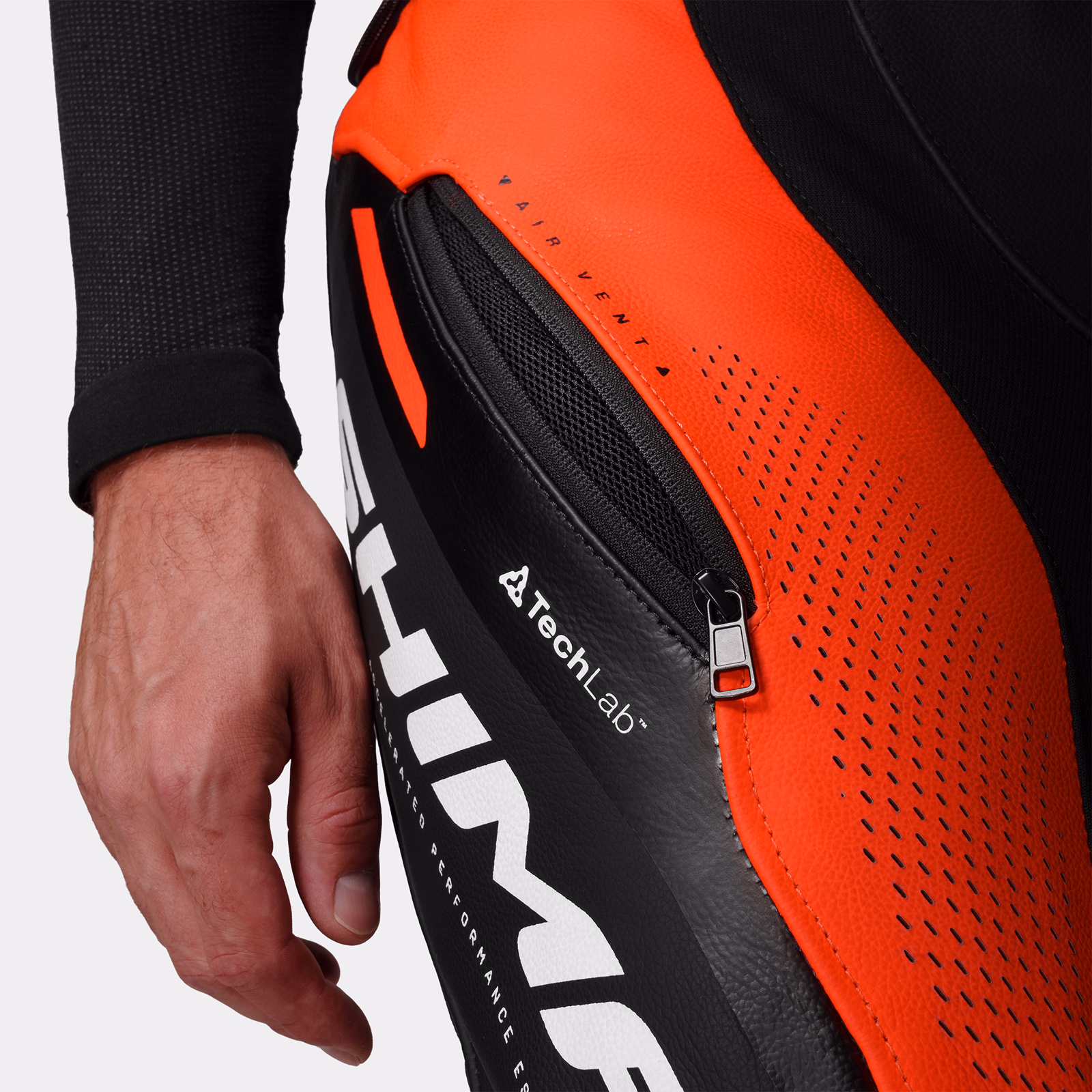 08_SHIMA_MISSION ST_MEN_PNT_RED FLUO