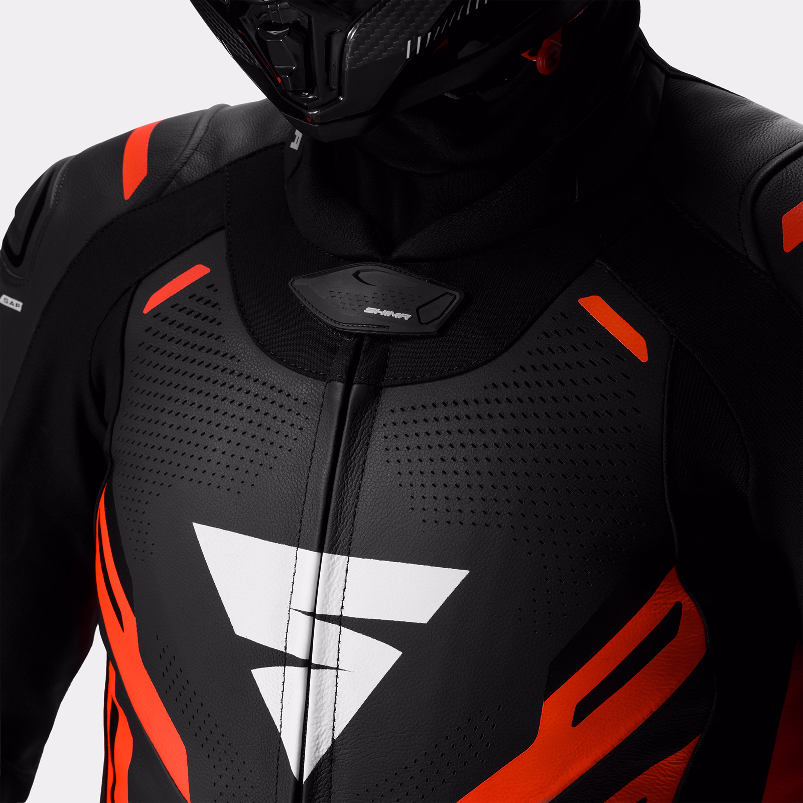 09_SHIMA_MISSION RS_SUIT_MEN_BLACK RED
