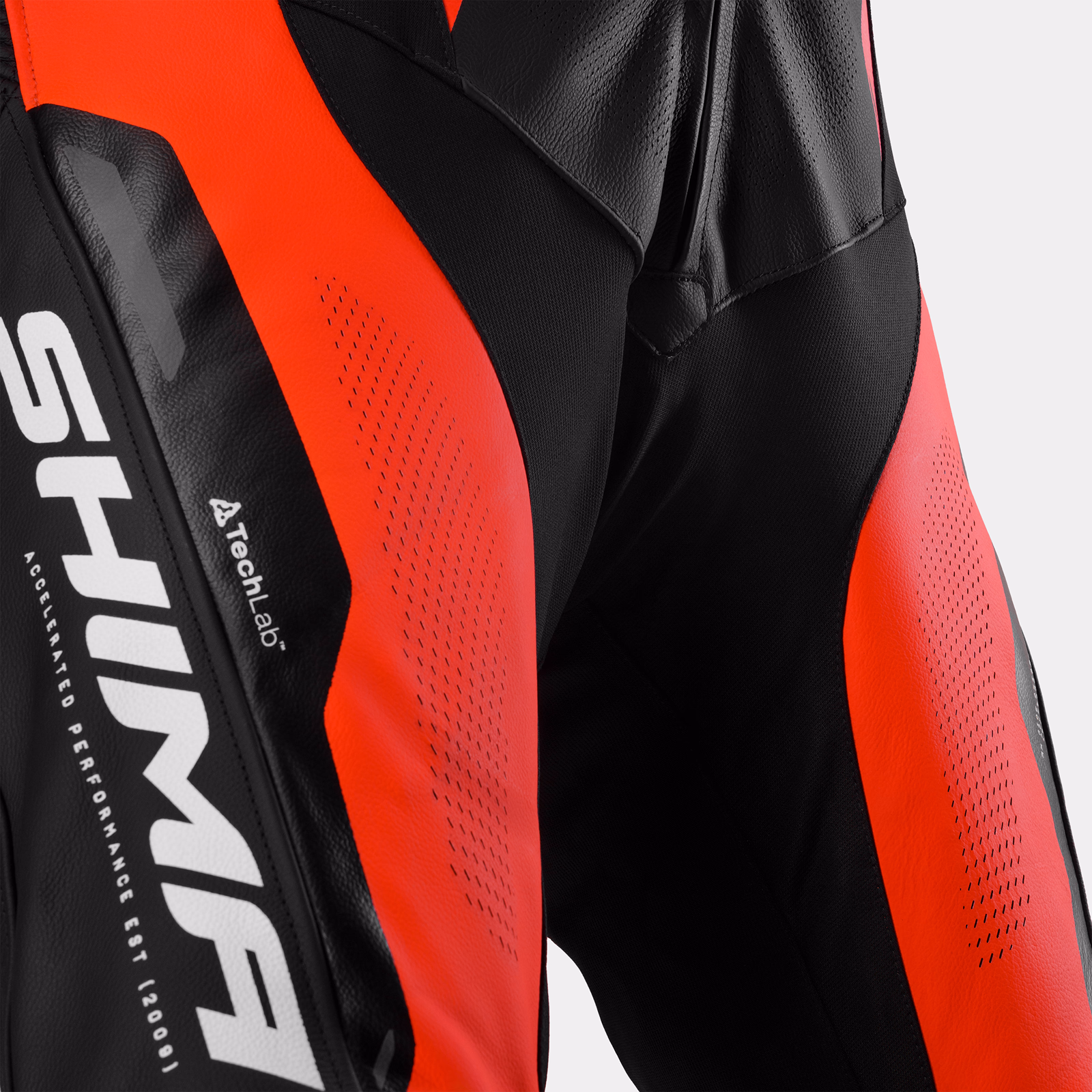 12_SHIMA_MISSION RS_SUIT_MEN_BLACK RED