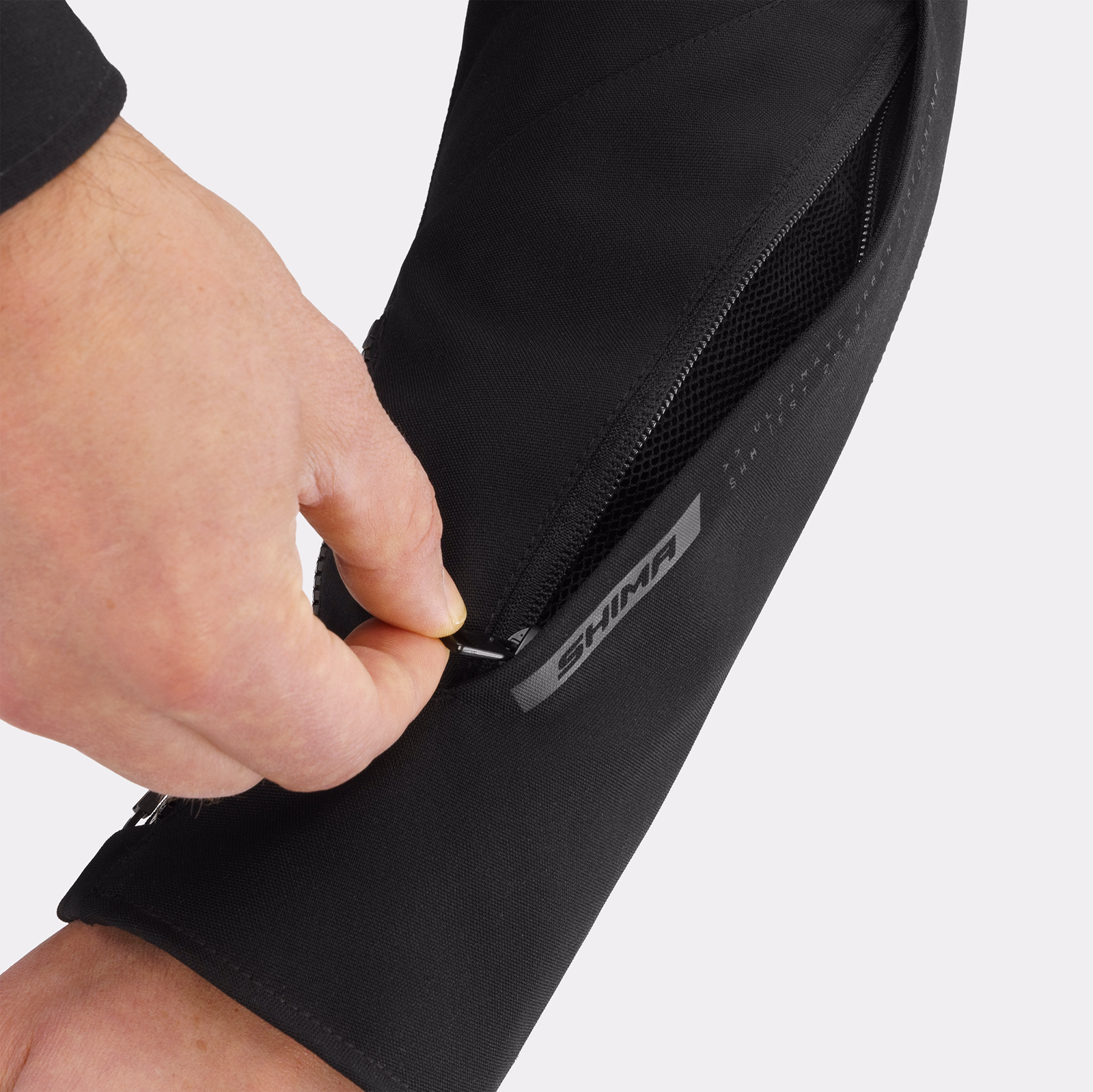 12_SHIMA_STX G2_JKT_MEN_BLACK_2500x2500
