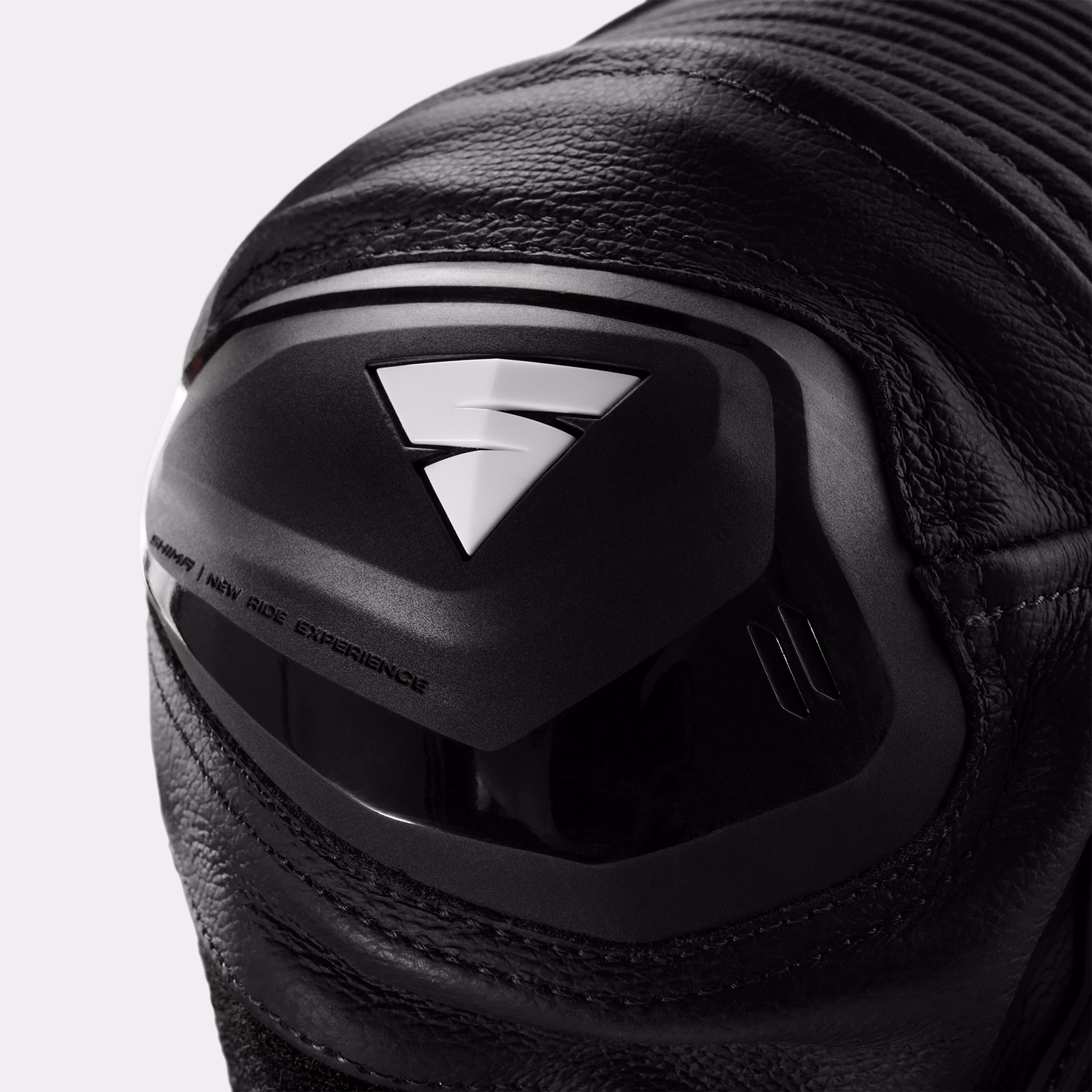 17_SHIMA_MISSION RS_SUIT_MEN_BLACK RED