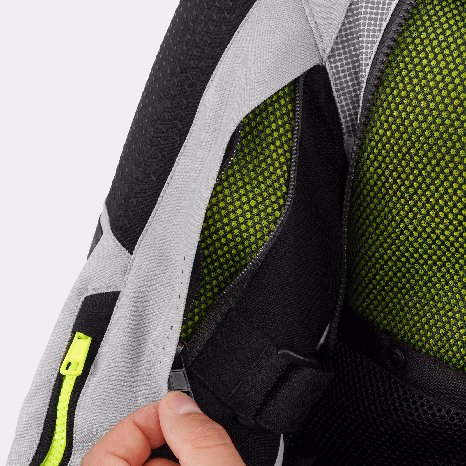 22_SHIMA_HERO 3 G2_MEN_JKT_FLUO