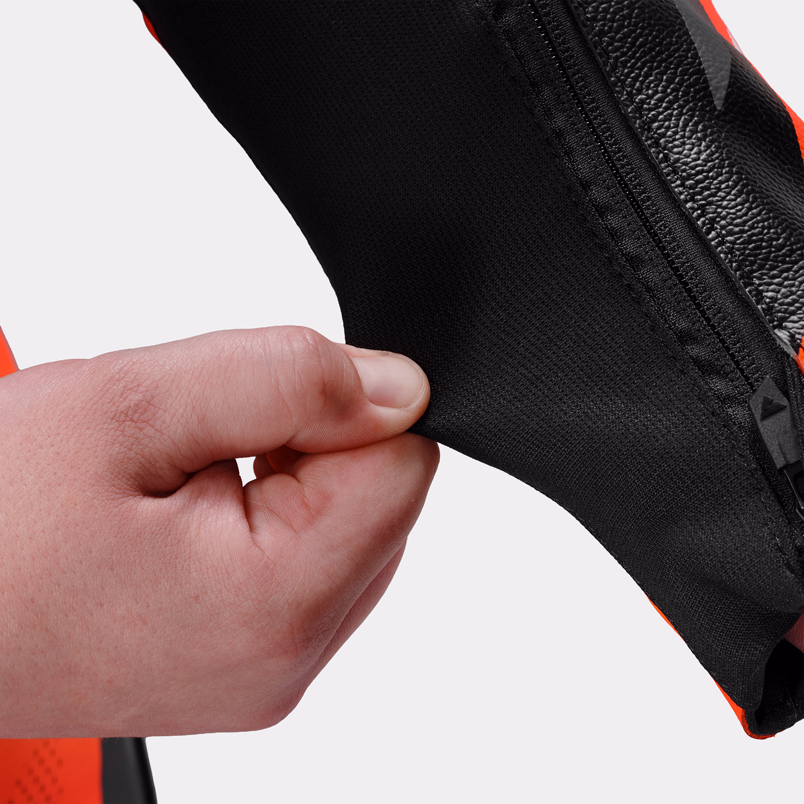 22_SHIMA_MISSION RS_SUIT_MEN_BLACK RED