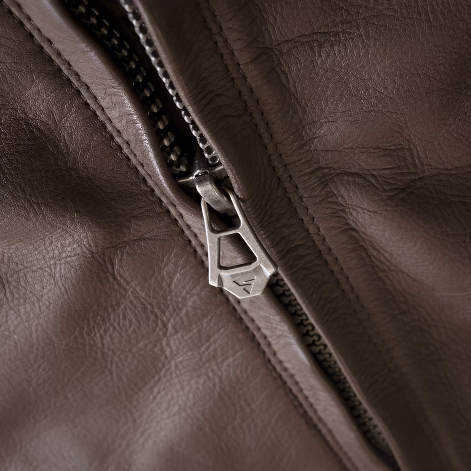 21_SHIMA_HUNTER 3_JKT_MEN_BROWN_2500x2500