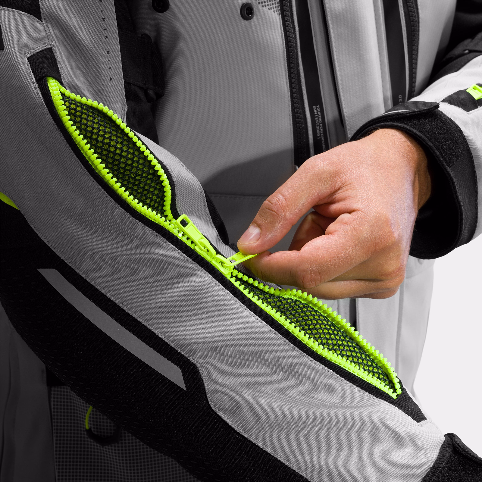 33_SHIMA_HERO 3 G2_MEN_JKT_FLUO